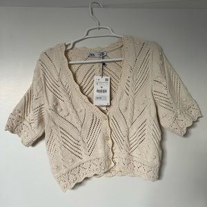 Zara cream knit crop sweater size M